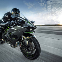 Moto Kawasaki H2R Panoramic wallpaper