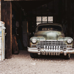 Vintage Car Garage Panoramic wallpaper